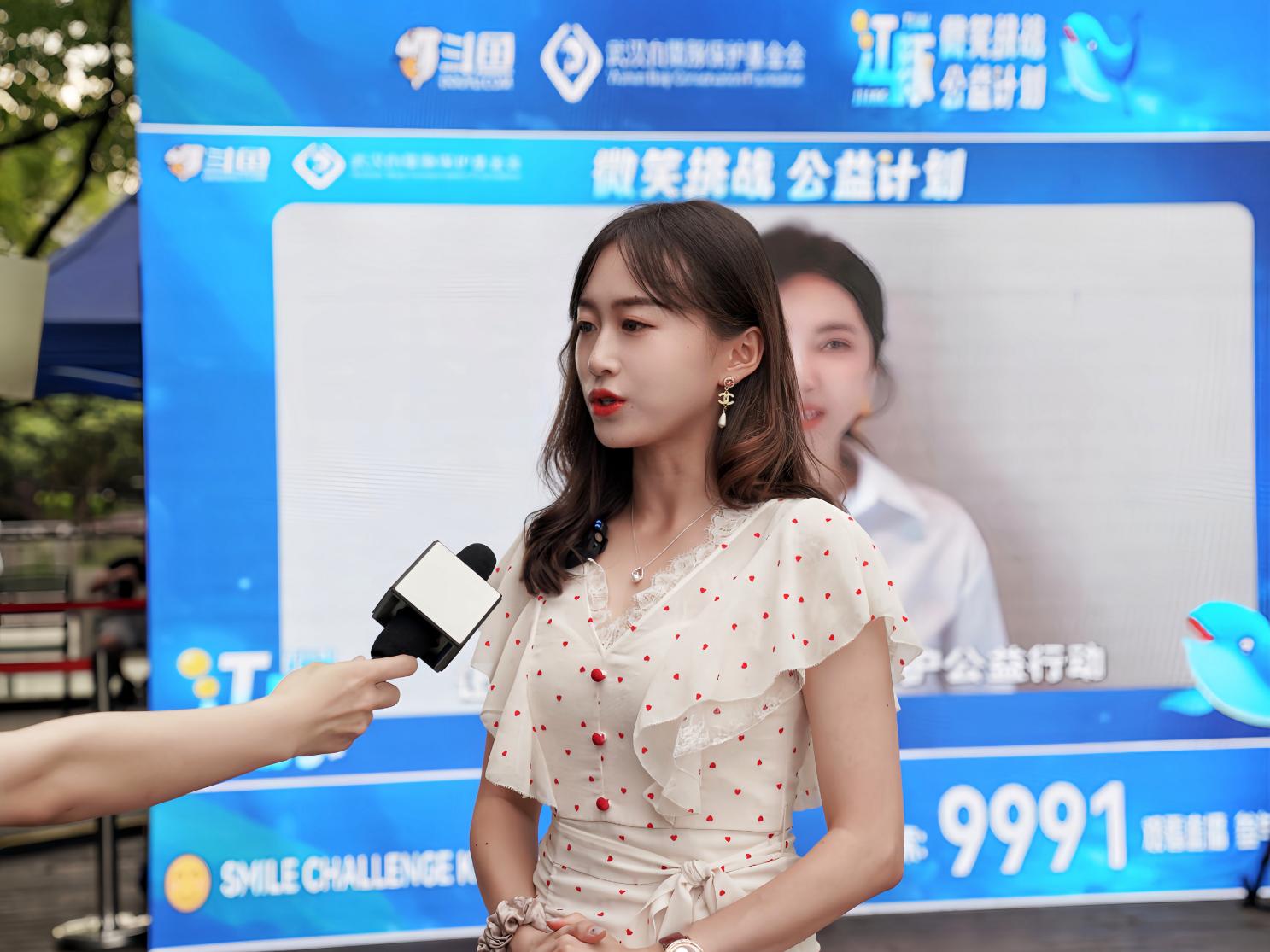 線下“歌友會”籌魚糧，斗魚“江豚微笑KTV”呼吁網(wǎng)友保護(hù)“水中大熊貓”