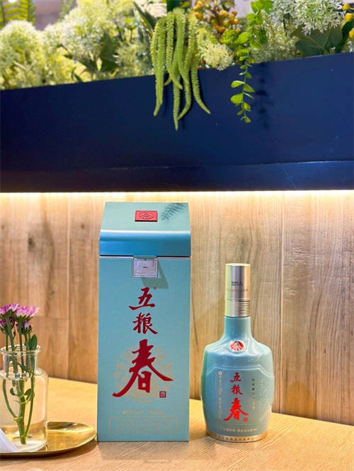 五糧春名門(mén)獲贊“時(shí)間釀造的芬芳”，憑實(shí)力成酒桌“?？汀? title=