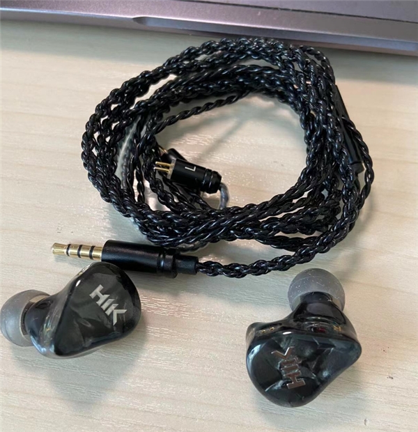 氦刻HIK S1：清晰靈敏的耳機(jī)，音效均衡豐富，給人觸電般的心動音質(zhì)
