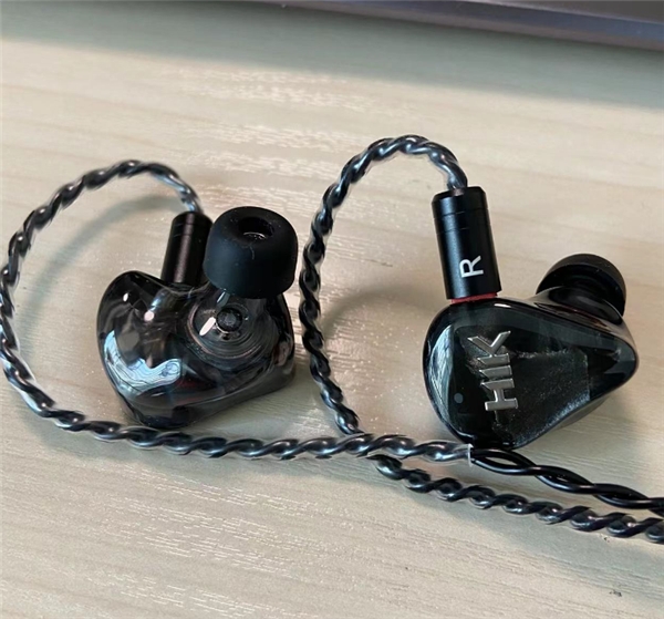 氦刻HIK S1：清晰靈敏的耳機(jī)，音效均衡豐富，給人觸電般的心動音質(zhì)