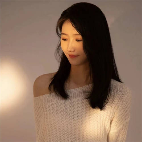 陌陌主播孜恩樂(lè)一獻(xiàn)唱古風(fēng)歌曲，戲腔展示驚艷觀眾