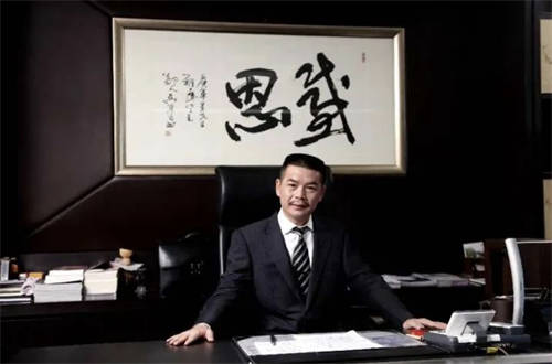 侯軍呈：讓中國(guó)美妝行業(yè)站到世界舞臺(tái)的C位，共享美好