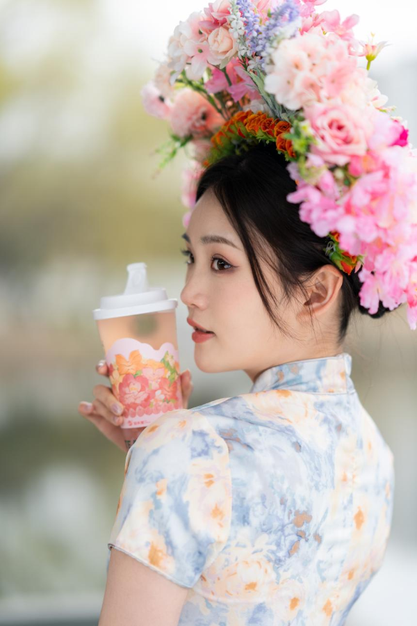 3天爆賣50+萬杯！益禾堂蜜桃烏龍PLUS升級回歸