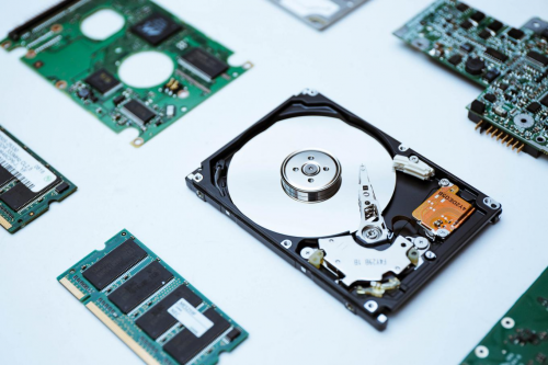 PCB三防漆的作用，從防護(hù)到性能提升
