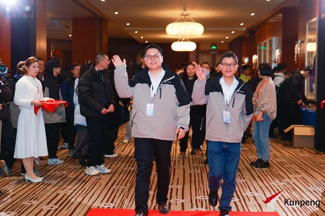 精英云集 巔峰對(duì)決 