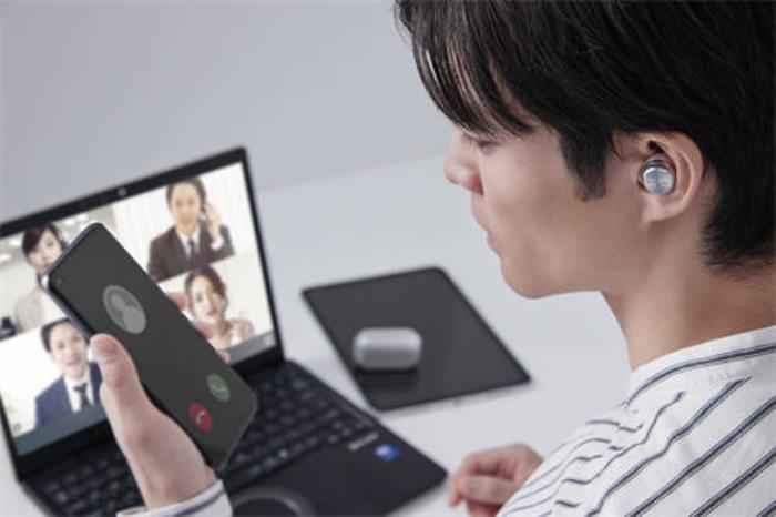 六十載聲學(xué)匠心，Technics “黑膠豆” EAH-AZ100 耳機(jī)奏響極致樂章