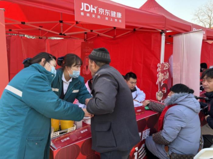 畫年畫、寫春聯(lián)、嘗美食 京東新春大集為光明村村民帶來濃濃年味