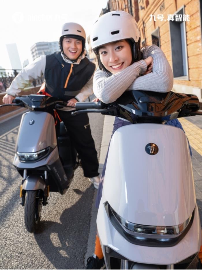 2025長續(xù)航電動車怎么選？九號電動F2z 110 MAX引領(lǐng)智能出行新風(fēng)尚