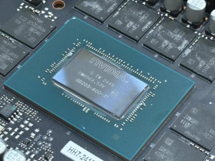 DLSS 4性能沖鋒，耕升 RTX 5080炫光 OC值得擁有