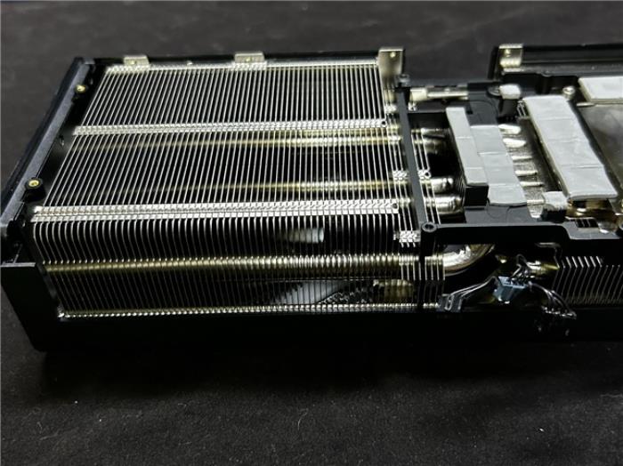 炫酷來襲，耕升 GeForce RTX 5070 Ti 炫光·超 OC帶來超高性能
