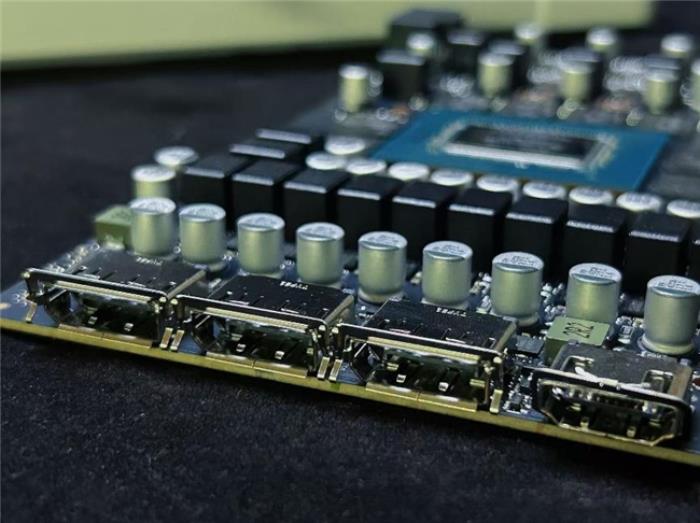 影馳 GeForce RTX 5070 Ti 金屬大師 OC評測：DLSS 4超強(qiáng)發(fā)揮