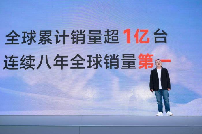 全球熱議！全網(wǎng)刷屏！雅迪摩登系列新品開啟女性出行新紀(jì)元