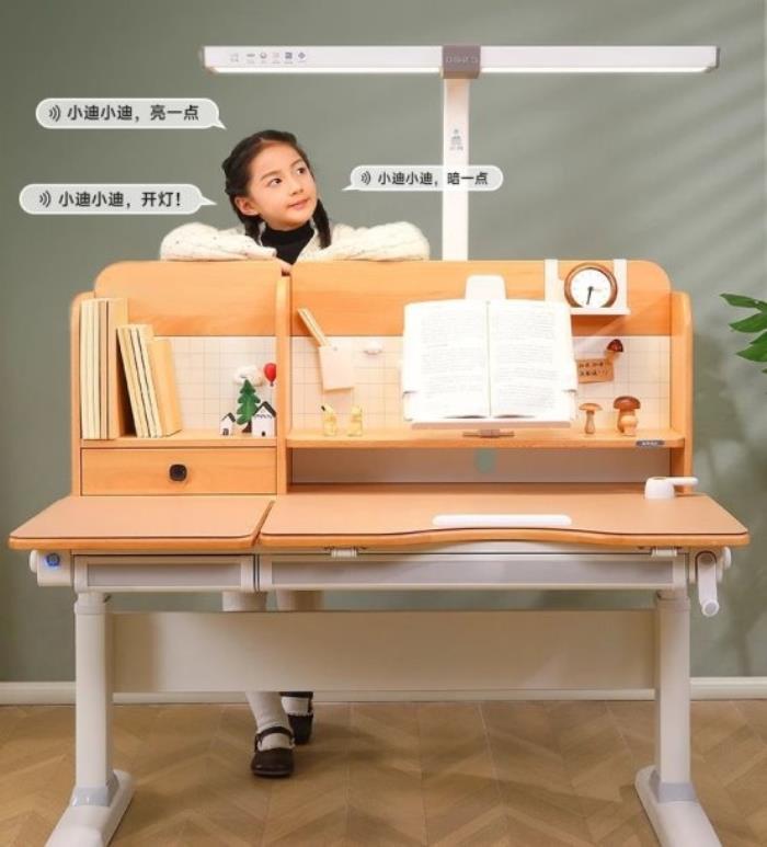 重新定義健康學(xué)習(xí)光環(huán)境 ，光明園迪D203潤眼臺燈震撼上市