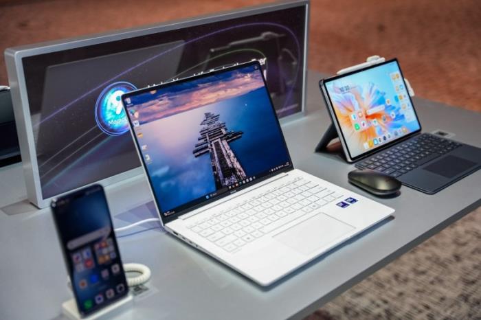 榮耀MagicBook Pro 14亮相MWC2025 3月4日國(guó)內(nèi)首銷