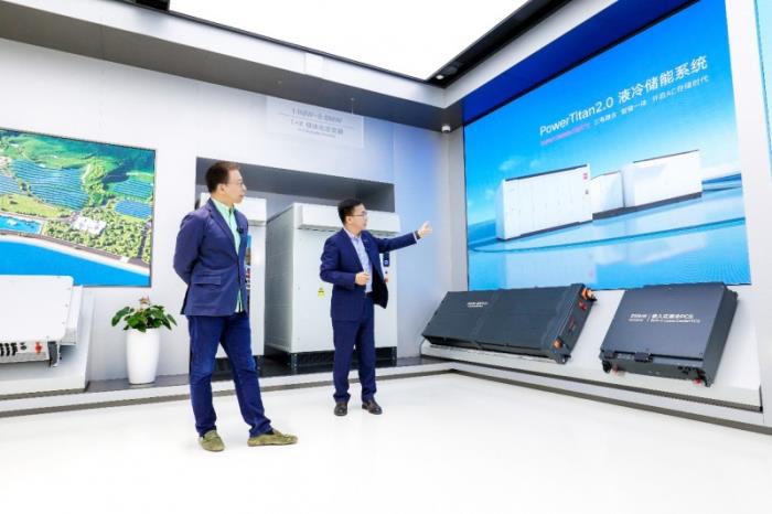 解碼新能源黑科技！《張朝陽的物理課》走進陽光電源