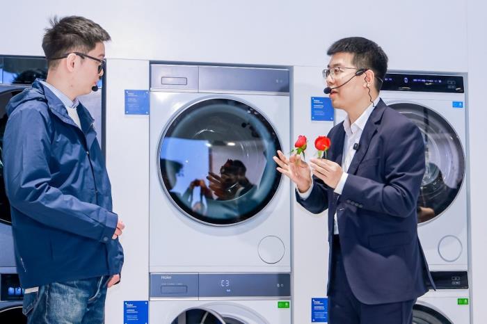 快洗更凈、柔洗更護(hù)！海爾洗衣機(jī)升級(jí)AI直驅(qū)潔凈科技