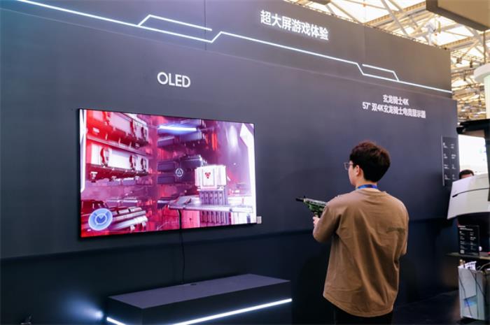 三星大屏電視驚艷亮相AWE 2025,家庭影音體驗(yàn)實(shí)現(xiàn)多維升級(jí)