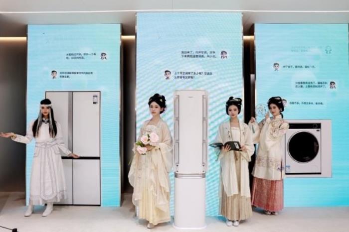 2025 AWE海信璀璨精彩綻放，四款產(chǎn)品榮膺艾普蘭獎(jiǎng)詮釋東方美學(xué)新高度