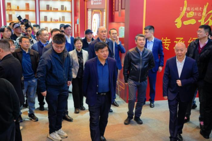 ?狂攬四項(xiàng)大獎、春糖C位亮相,遠(yuǎn)明老酒春糖彰顯標(biāo)桿力量!