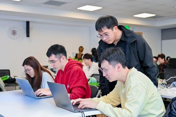 北京大學(xué)鯤鵬昇騰科教創(chuàng)新卓越中心特訓(xùn)營(yíng)圓滿舉辦