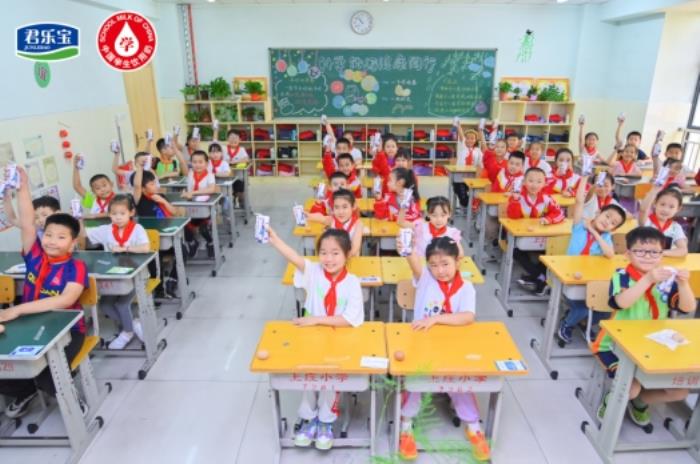 君樂(lè)寶以高品質(zhì)學(xué)生奶護(hù)航青少年成長(zhǎng)，助力“神獸”歸籠營(yíng)養(yǎng)升級(jí)