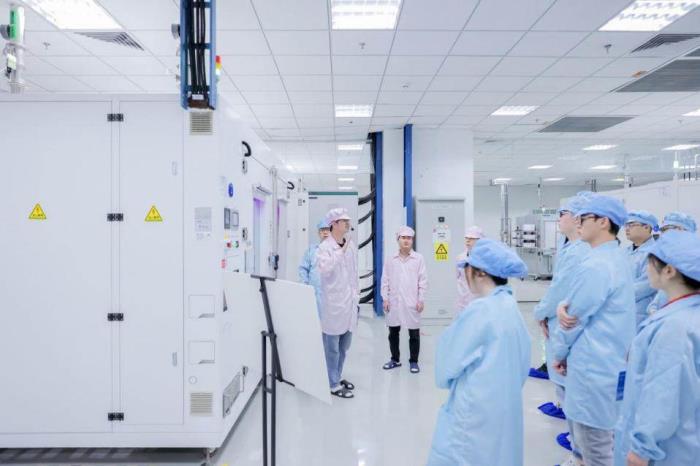 天馬攜手OPPO Find X8s：以“好屏”定義旗艦顯示新高度