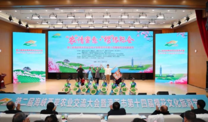 以光載道，鑄造行業(yè)標(biāo)桿！itc保倫股份舞臺(tái)燈光系統(tǒng)榮膺“燈光舞臺(tái)十大品牌”！
