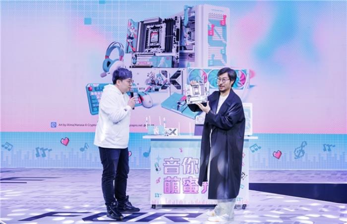 三劍齊發(fā) 華碩主板新品驚艷ROG DAY 2025