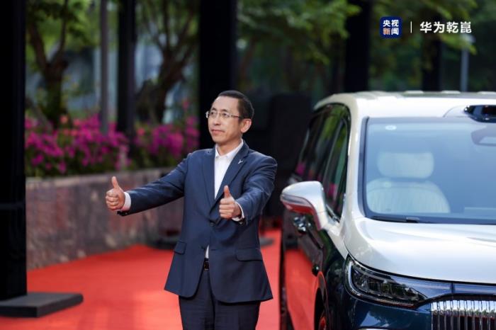 全新嵐圖FREE官宣首搭華為乾崑智駕HUAWEI ADS 4 實(shí)車將亮相上海車展