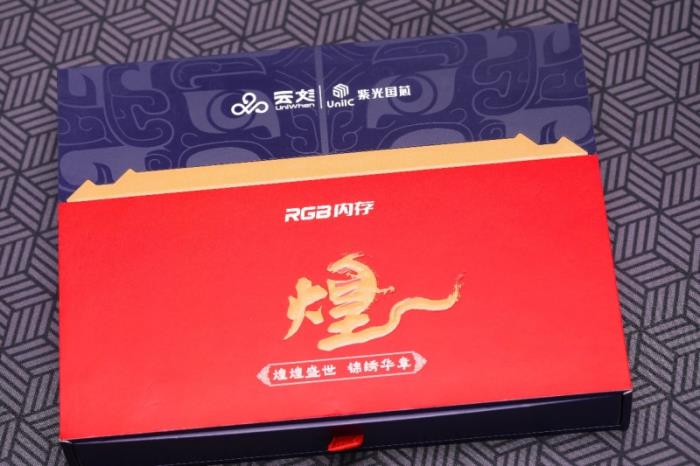 硬控發(fā)熱，一鍵躍至6400MT/s，「煌」系列DDR5內(nèi)存超頻體驗(yàn)