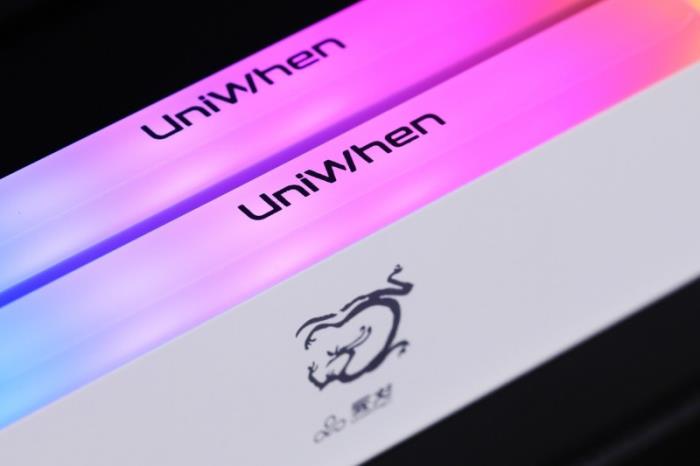 硬控發(fā)熱，一鍵躍至6400MT/s，「煌」系列DDR5內(nèi)存超頻體驗(yàn)