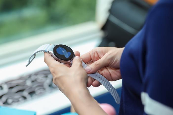 關(guān)注家人健康 不如過節(jié)送三星Galaxy Watch7給她