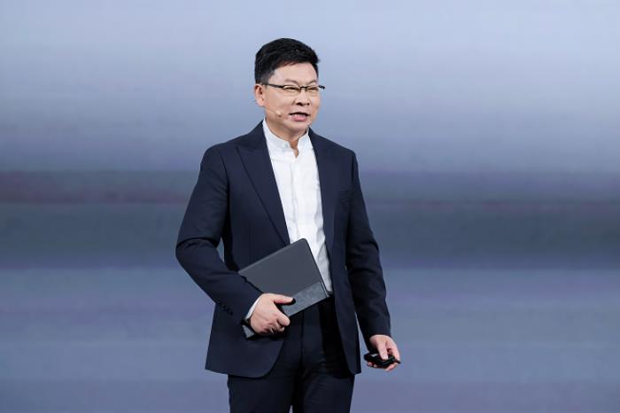華為鴻蒙電腦震撼登場(chǎng)！以科技創(chuàng)新致敬非凡時(shí)代