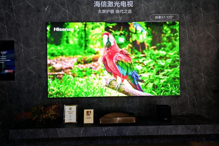 客廳秒變私人影院？520看這臺激光電視如何實(shí)現(xiàn)“電影院具象化”