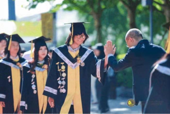 從凱文出發(fā)，向世界奔跑丨2025年朝陽凱文畢業(yè)典禮紀(jì)實(shí)