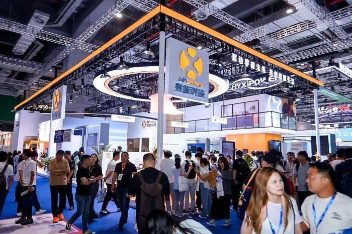 AI賦能，智啟未來丨昱能科技攜全場景智慧光儲解決方案重磅亮相SNEC！