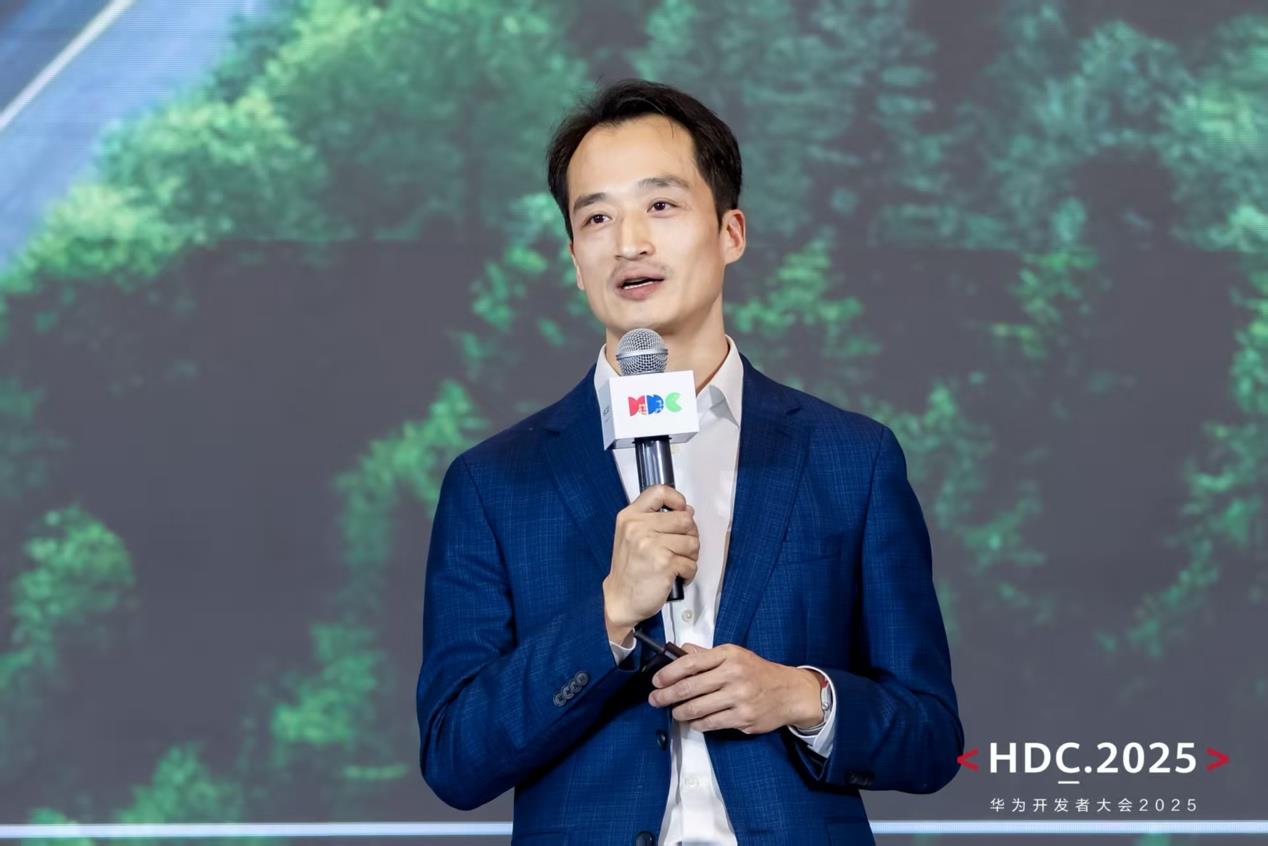 持續(xù)戰(zhàn)略投入，華為云Stack做智能時(shí)代更懂政企的云