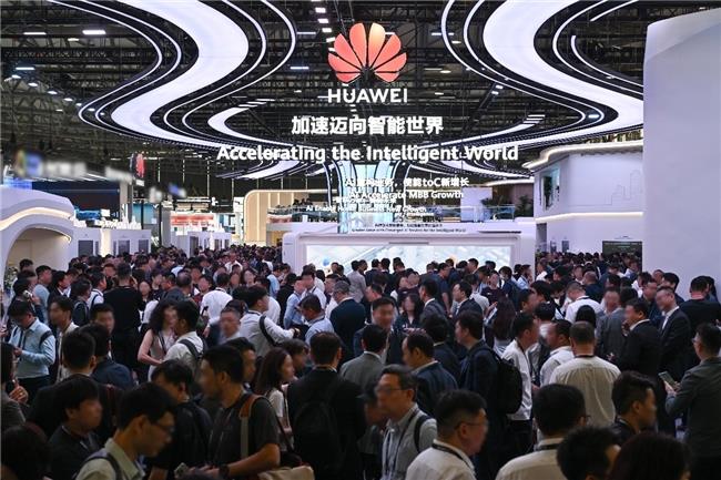 華為助力全球運營商加速發(fā)展5G-A，共筑AItoX新價值