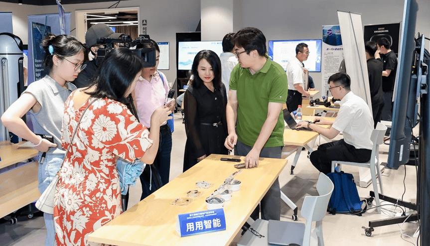 福田發(fā)布19款A(yù)I硬核產(chǎn)品，達(dá)成千萬級訂單，成果亮眼！