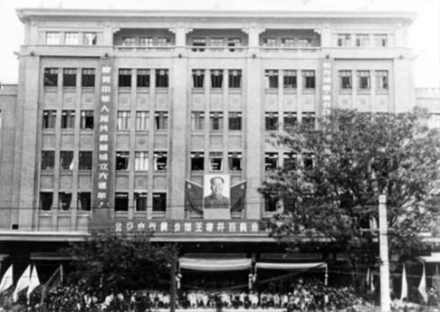 與視覺中國共赴王府井集團70周年記憶首映禮
