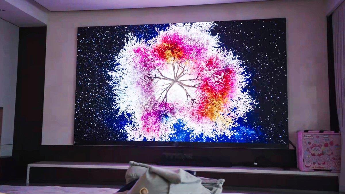 震撼開箱！全國首臺163吋海信UX Micro LED無界巨幕落戶深圳灣