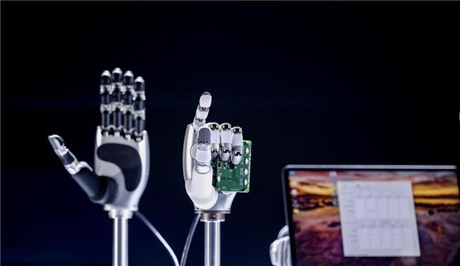 兆威機電全球首發(fā)新?代ZWHAND仿人靈巧手，持續(xù)加碼具身智能賽道