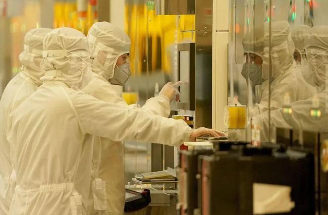 DDR4價格反超DDR5，中國存儲產(chǎn)業(yè)迎國產(chǎn)替代黃金期