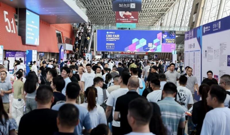 2025 廣州建博會盛大啟幕，上海浦東智能照明聯(lián)合會攜手共筑智能照明新輝煌