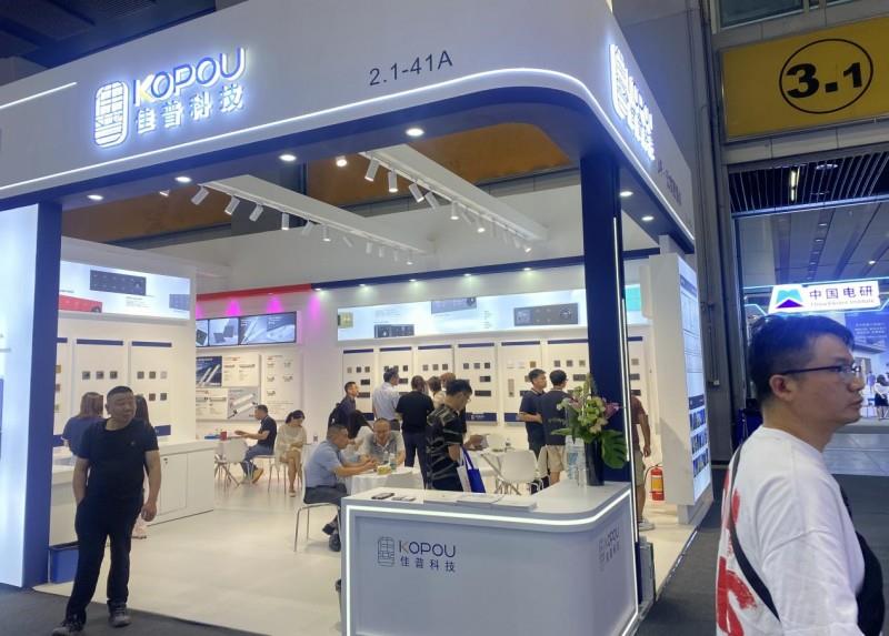 2025 廣州建博會盛大啟幕，上海浦東智能照明聯(lián)合會攜手共筑智能照明新輝煌